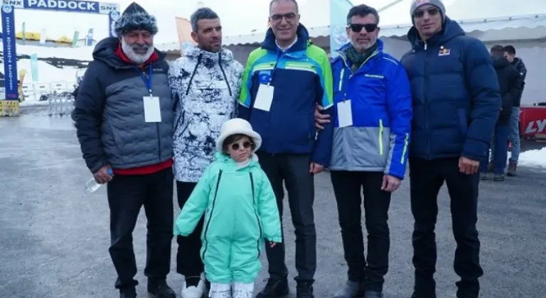 Kenan Sofuoğlu Erciyes'te Dünya Snowcross Şampiyonası'nı İzledi