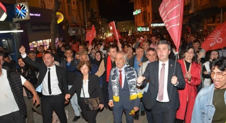 Keşan Belediye Başkanı Op.Dr. Mehmet Özcan Seçim Galibiyetini Kutladı