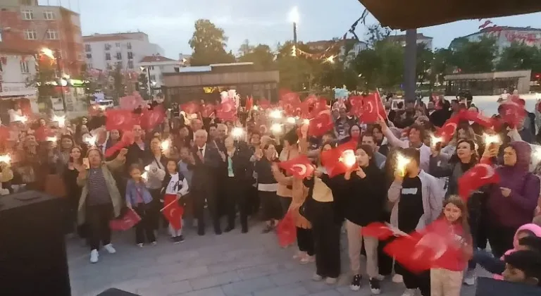 Keşan’da 19 Mayıs coşkusu Fener Alayı ile taçlandı