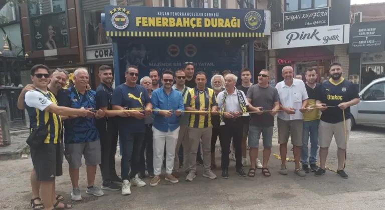 Keşan'da Fenerbahçeliler Derneği tarafından yeni otobüs durağı açıldı