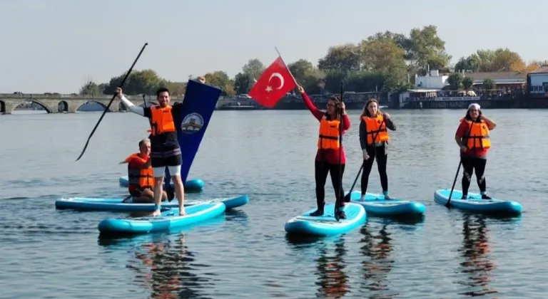 Kırkpınar Spor Bilimleri Fakültesi’nden ayakta kürek sörfü