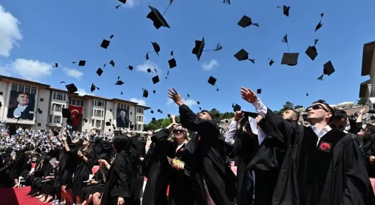 Koç Üniversitesi 30. Dönem Mezunlarını Verdi!