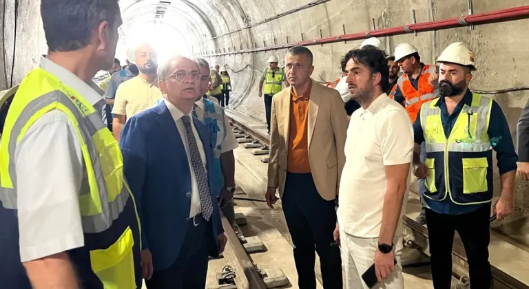 Kocaeli Büyükşehir Genel Sekreteri Dr. Hayri Baraçlı, Gebze-Darıca Metro Projesini İnceledi