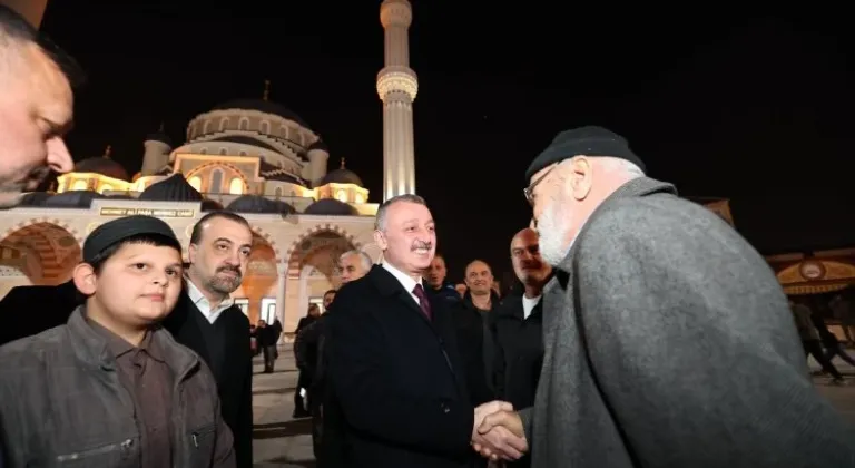 Kocaeli Mehmet Ali Paşa Camii'nde İlk Teravih Namazı Kılındı!