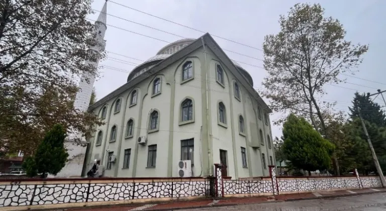 Kocaeli Yavuz Selim Camii'nin Dış Cephesi Yenilendi