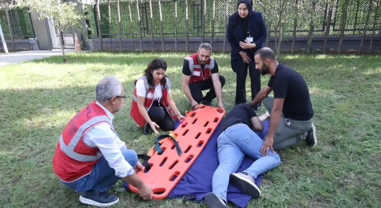 Kocaeli'de Afet İşleri personeline ilk yardım eğitimi