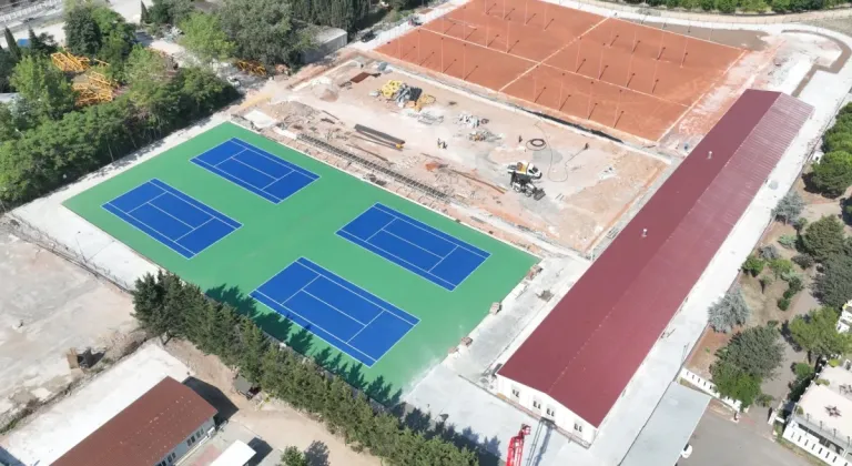 Kocaeli'de Dünya Standartlarında Tenis Merkezi Şekillenmeye Başladı