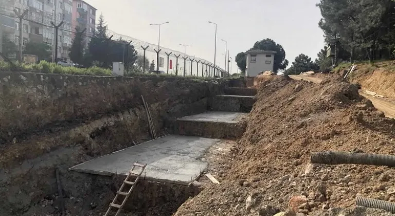 Kocaeli'de Sezai Karakoç Yaya Üstgeçidi İnşaatı Başladı