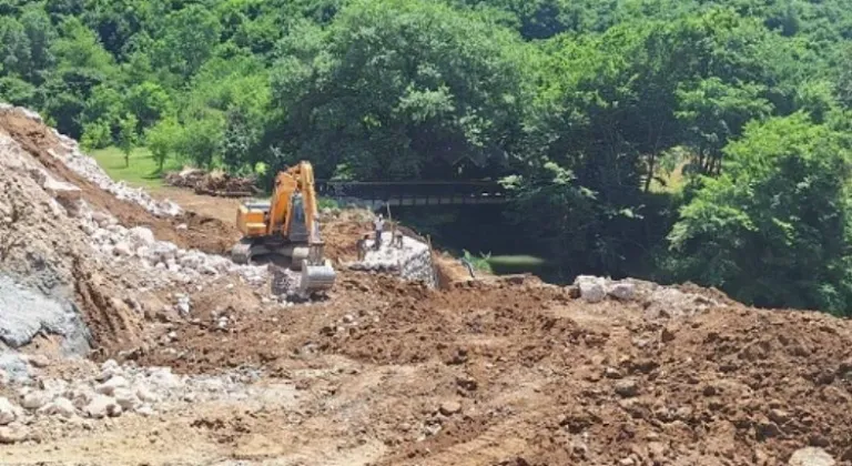 Kocaeli'de Yeni Köprü Yapımıyla Mahalleler Birbirine Bağlanıyor