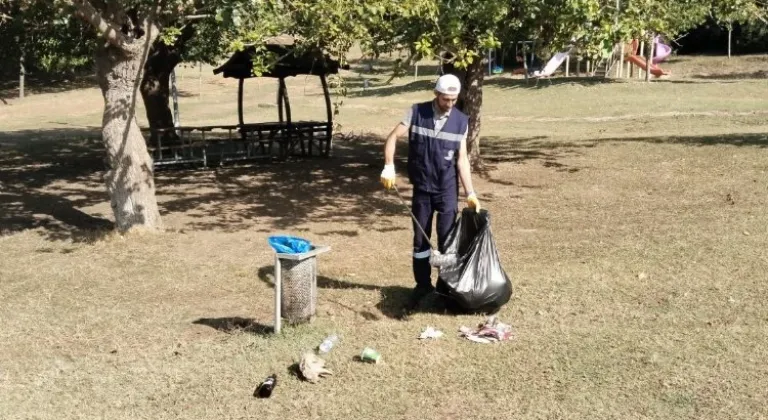 Kocaeli'de Yeşil Alanların Düzenli Temizliği