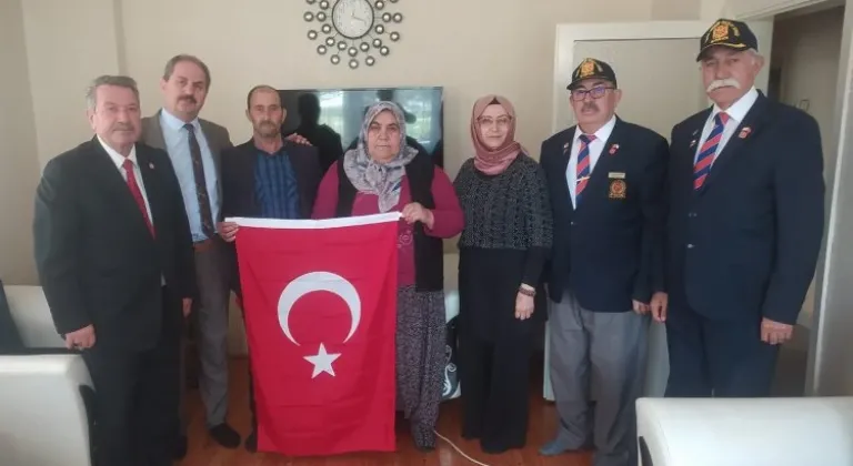 Konya Büyükşehir'den şehit ve gazi ailelerin evlerine ziyaret