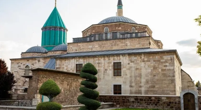 Konya Mevlâna Müzesi Yılın İlk Çeyreğinde Ziyaretçi Rekoru Kırdı