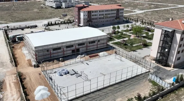 Konya Selçuklu Fen Lisesi'ne Spor Salonu ve Suni Çim Saha Desteği Devam Ediyor