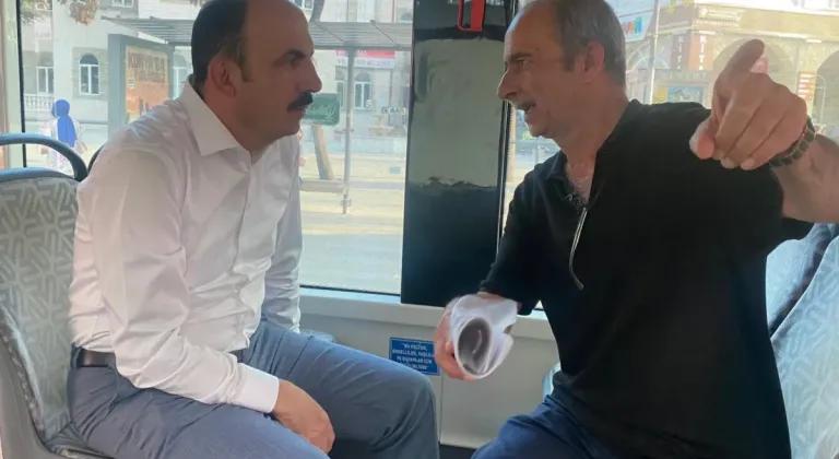 Konya'da Başkan Altay vatandaşları tramvayda dinledi