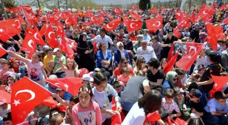 Konya’da Çocuklar, 80 Binde Devr-İ Alem Parkı’nda Bir Araya Geliyor

