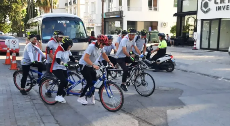 Konya'da Görme Engelliler KKTC'de Pedal Çevirerek Barış ve Özgürlüğü Kutladı