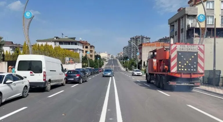 Körfez Mevlana Caddesi’nde yol çizgileri de tamam