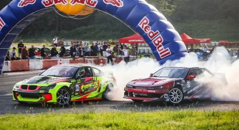 Körfez'de Drift Tutkusu: Apexmasters 2024 Türkiye Drift Şampiyonası Canlı Yayınla Heyecanı Dorukta