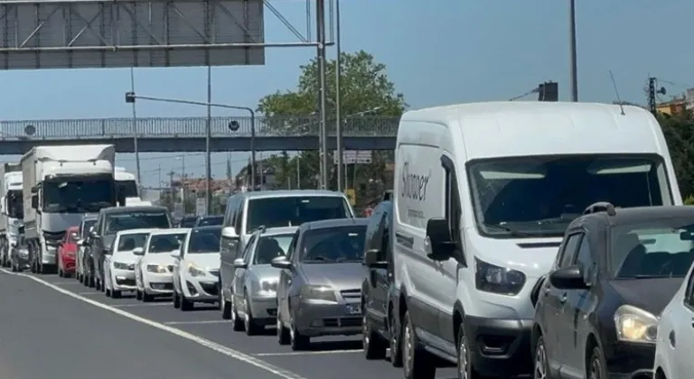 Kurban Bayramı Tatilcileri İstanbul'a Dönüş Çilesi Yaşıyor