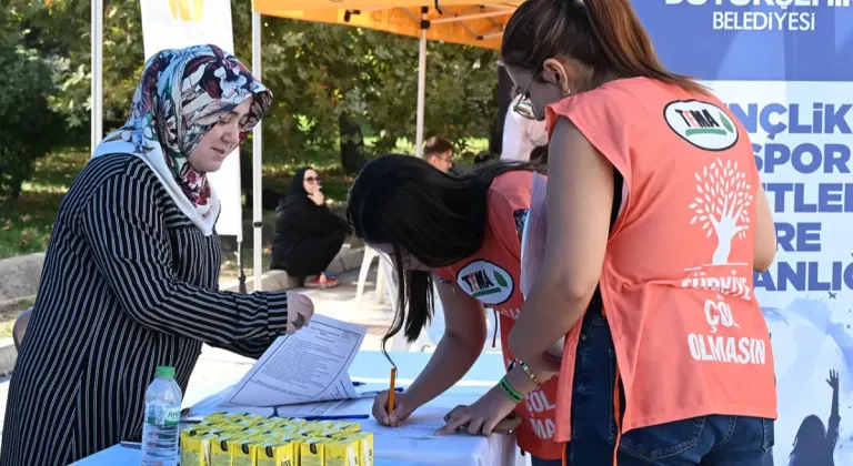 Malatya standına üniversiteli öğrencilerden yoğun ilgi