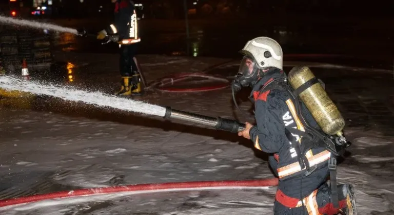 Malatya Yangınında Hızlı İtfaiye Müdahalesi: Can Kaybı Önlenerek Kontrol Altına Alındı