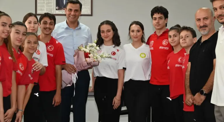 Manisa Büyükşehir Belediye Başkanı Milli Sporcularla Buluştu