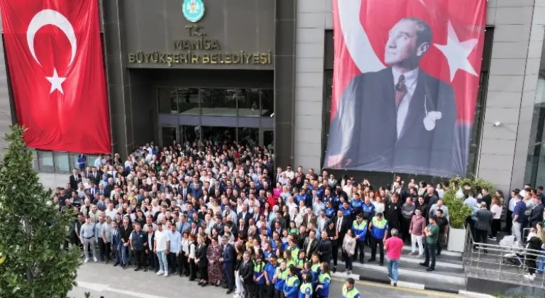 Manisa Büyükşehir Belediyesi Personeli Bayramlaştı: Başkan Zeyrek'ten Motivasyon Dolu Mesajlar