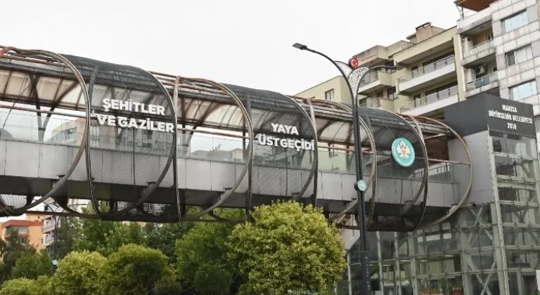 Manisa'da 'Şehitler ve Gaziler Yaya Üst Geçidi' artık faal