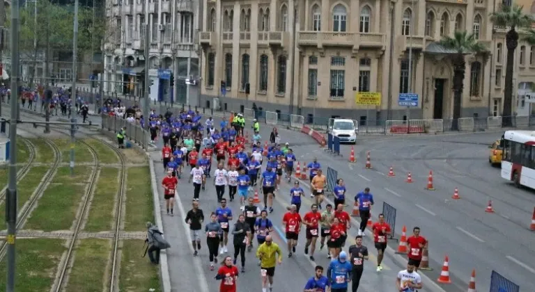 Maratonİzmir Avek Bugün Start Alıyor - Yarış Heyecanı Başladı!