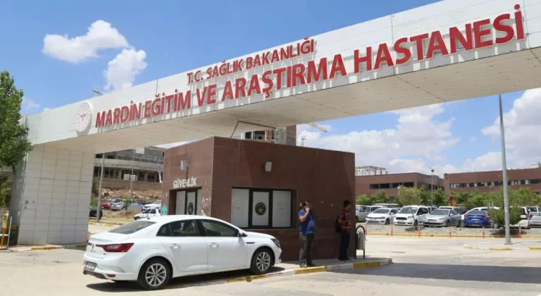 Mardin Artuklu İlçesinde Tek Kulak Burun Boğaz Doktoru Üzerine Vatandaşlar Çığlık Şiddeti