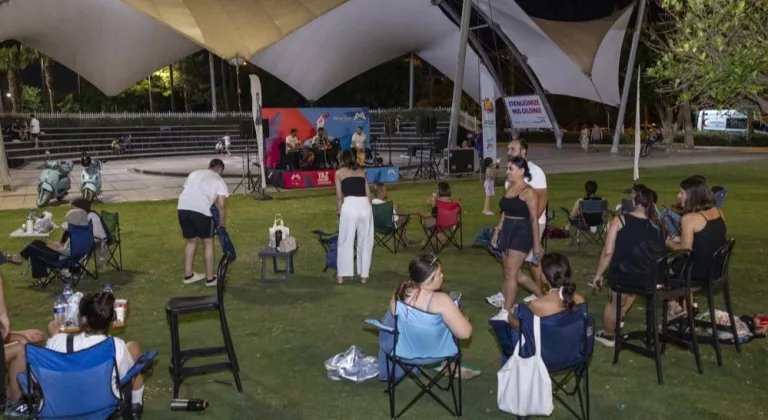 Mersin'de Yaz Akşamları 'Yaz Dostum' Akustik Konserleri ile Romantik Bir Hava Katıyor!