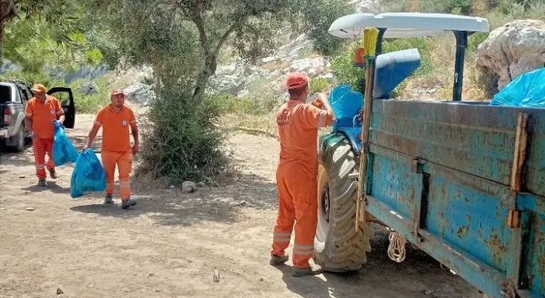 Milas Belediyesi Ekipleri Temizlik Çalışmalarına Hız Kesmeden Devam Ediyor