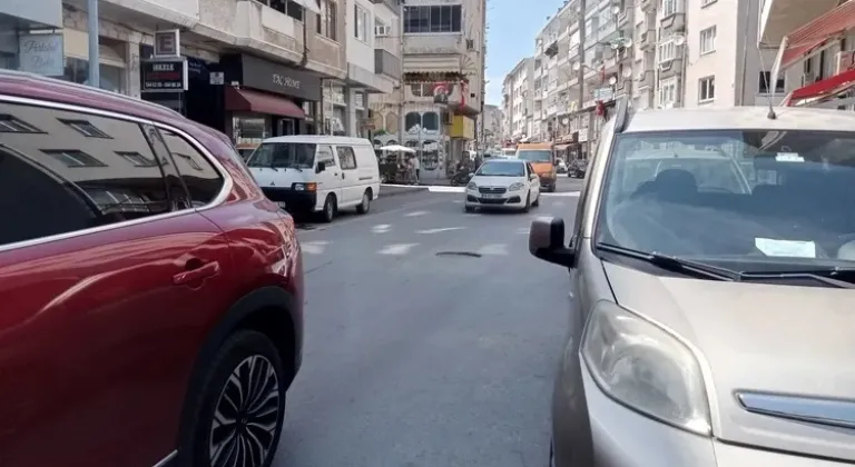 Mudanya'da Sürücülerin Rastgele Park Etmesi Trafiği Felç Ediyor