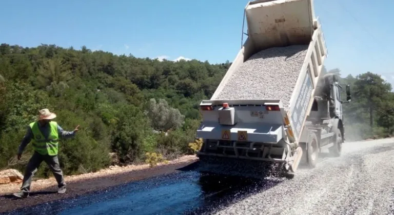 Muğla Büyükşehir Belediyesi, 9 İlçede Toplam 137 km Yol Çalışması Başlatıyor