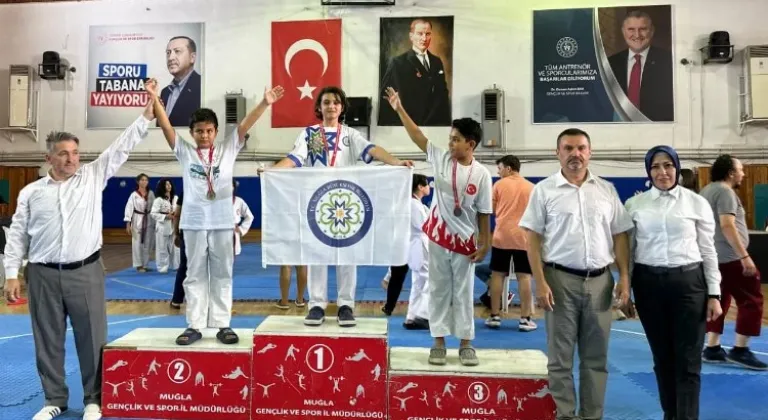 Muğla Büyükşehir Belediyesi Spor Kulübü Taekwondo Minikler İl Şampiyonasında 10 Sporcusuyla Zafer Kazandı