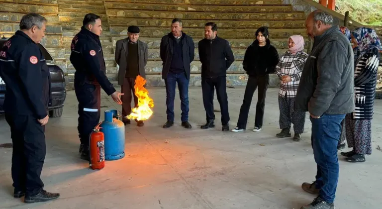 Muğla İtfaiyesi 330 Mahallede Vatandaşlara Hayati Eğitim Verdi