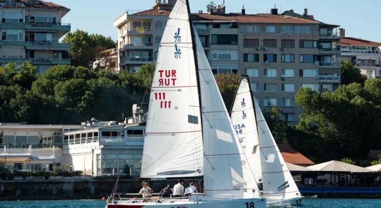 Olympos Regatta'da Doğa Arıbaş'ın Liderliğindeki Ekipten Zafer