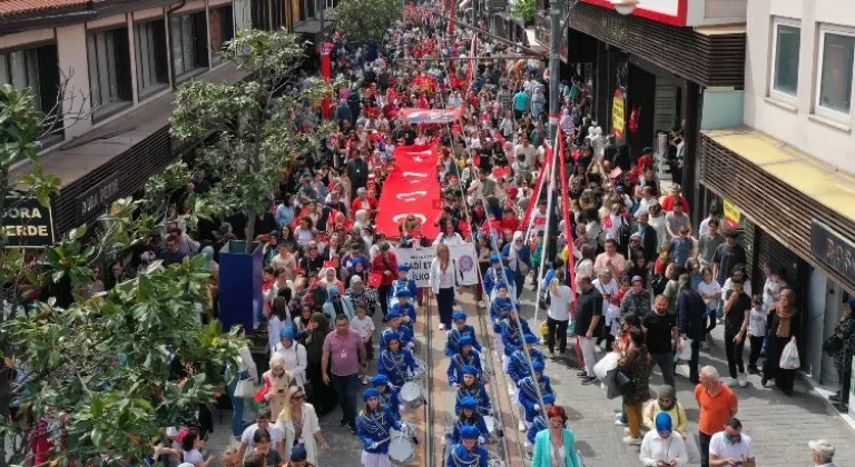 Osmangazi, Atatürk'ün 23 Nisan armağanıyla minikleri büyüledi