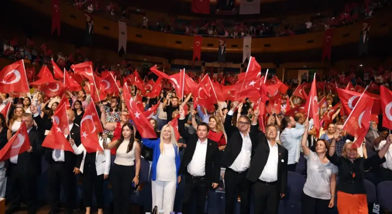 Osmangazi Belediyesi Halk Dansları Topluluğu’ndan büyüleyici gösteri