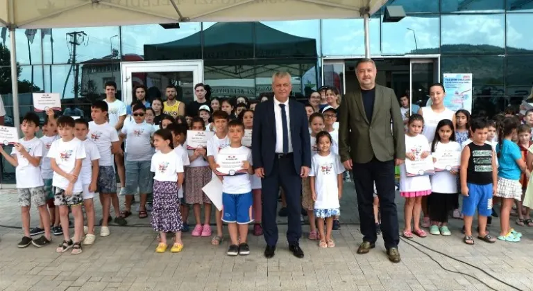 Osmangazi'de Yaz Spor Okulları Yüzme Kursu Başarılarla Tamamlandı