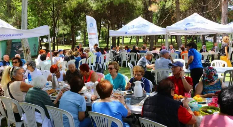 Parkinson hastaları piknikte buluştu