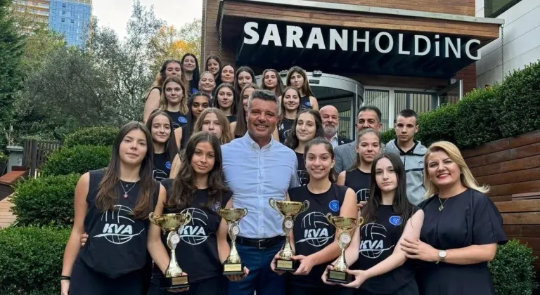 Sadettin Saran ve Başkan Hürriyet Kocaeli Voleybol Akademi’nin maçını izleyecek