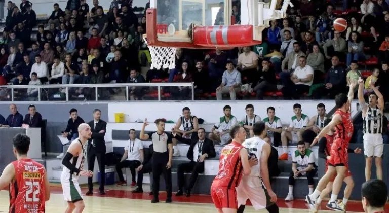 Sakarya Büyükşehir Basketbol Takımı, Teşvikiye Spor'u Mağlup Ederek 1. Lig Yolunda İlerliyor