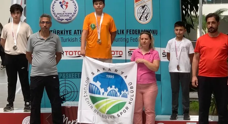 Sakarya Büyükşehir sporcusundan birinciliği getiren atış