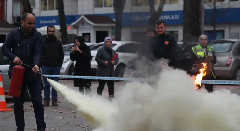 Sakarya'da ateşe müdahale eğitimi