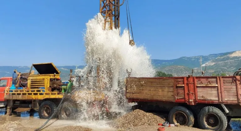 Sakarya'da Derinlikten Yeni İçme Suyu Kaynağı Keşfedildi