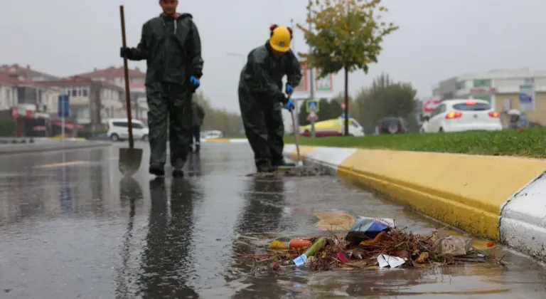 Sakarya'da kuvvetli yağışa karşı SASKİ teyakkuza geçti