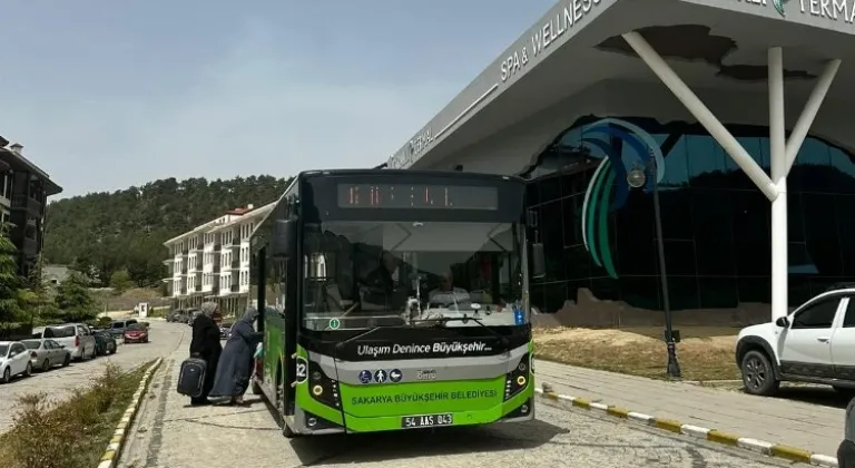 Sakarya'nın ücretsiz termal tatilinde şifa ve moral buluyorlar