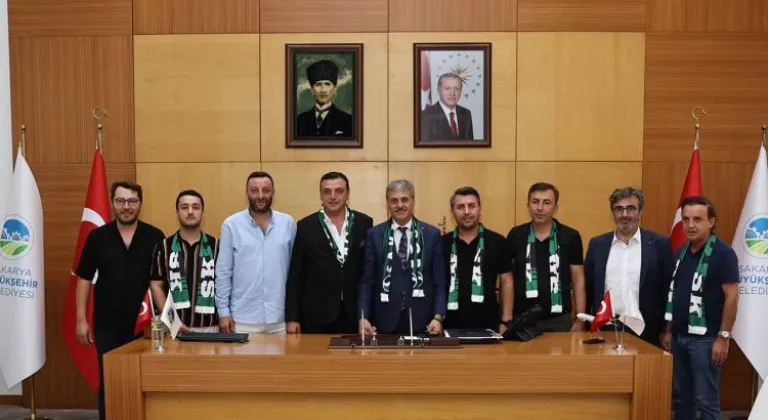 Sakaryaspor Başkanı Alemdar'a Yönetimden Ziyaret: Kenetlenme Vurgusu