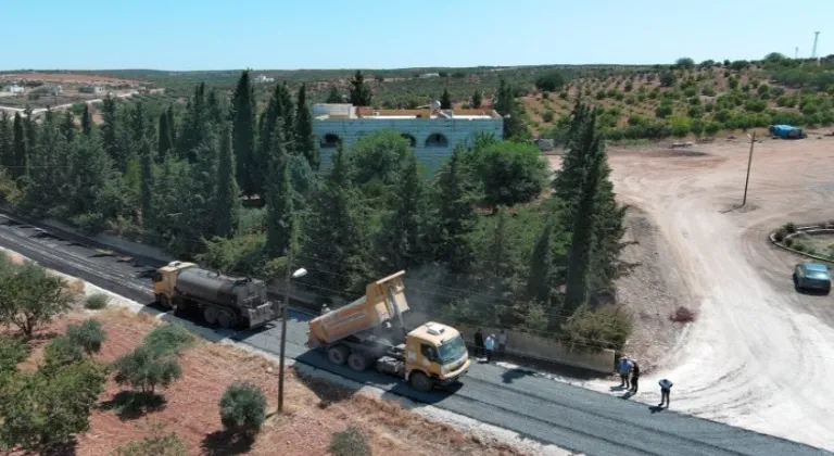 Şanlıurfa Büyükşehir Belediyesi Akmağara Mahallesinin Yolu için Asfalt Çalışması Tamamlandı